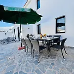 Vila Waikiki, Private Pool, Beaches & Nightlife
