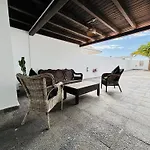 Waikiki, Private Pool, Beaches & Nightlife Vila Corralejo