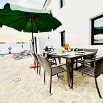 Waikiki, Private Pool, Beaches & Nightlife * Corralejo