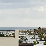 Waikiki, Private Pool, Beaches & Nightlife Corralejo