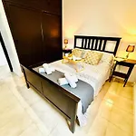 Vila Waikiki, Private Pool, Beaches & Nightlife