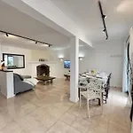 Waikiki, Private Pool, Beaches & Nightlife * Corralejo