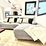 Waikiki, Private Pool, Beaches & Nightlife Vila *
