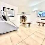 Waikiki, Private Pool, Beaches & Nightlife Vila Corralejo