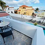Waikiki, Private Pool, Beaches & Nightlife Vila Corralejo