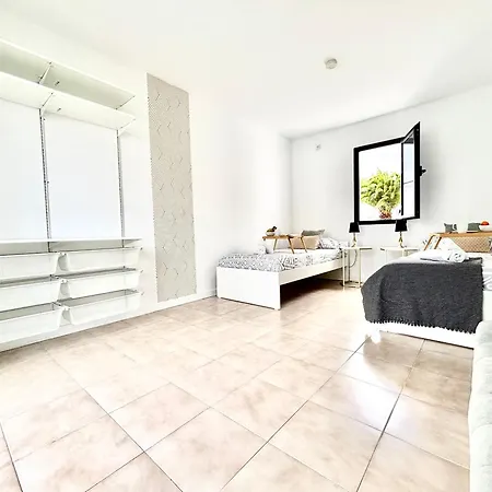 4-br, Sea-view Villa, Private Pool And Bbq, In Downtown! Vila Corralejo