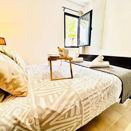 Vila 4-br, Sea-view Villa, Private Pool And Bbq, In Downtown! Corralejo