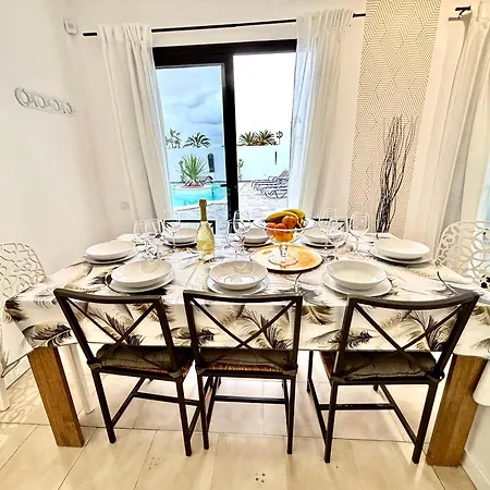 Vila 4-br, Sea-view Villa, Private Pool And Bbq, In Downtown! *