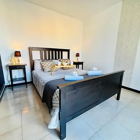 4-br, Sea-view Villa, Private Pool And Bbq, In Downtown! Vila Corralejo