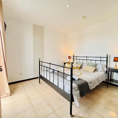4-br, Sea-view Villa, Private Pool And Bbq, In Downtown! Vila Corralejo