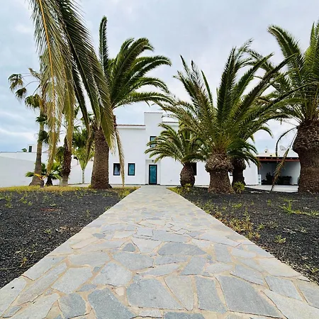 Vila 4-br, Sea-view Villa, Private Pool And Bbq, In Downtown!