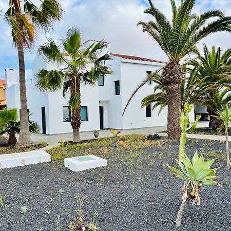 Vila 4-br, Sea-view Villa, Private Pool And Bbq, In Downtown! *